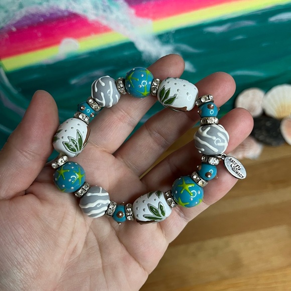 Jewelry - Kate & Macy palm tree vista hand painted ceramic and acrylic bead bracelet